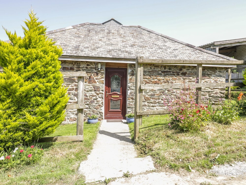 Truro Vacations - Garras Barn - Property Image 1