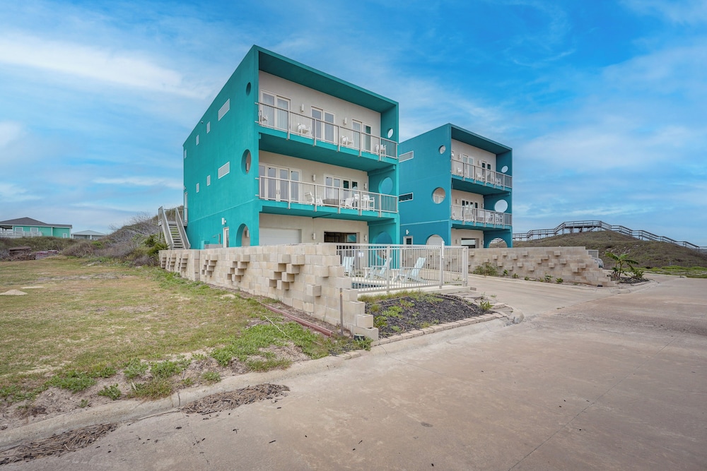 Stunning Port Aransas Beach House w/ Pool! view 2