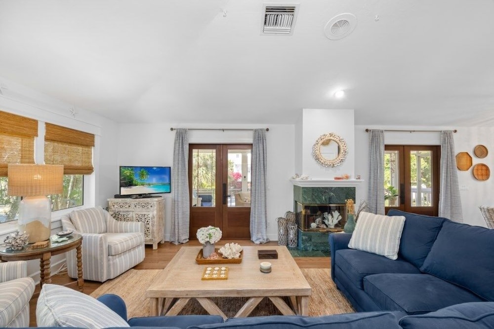 Sunkissed Cottage 3 Bedroom Home