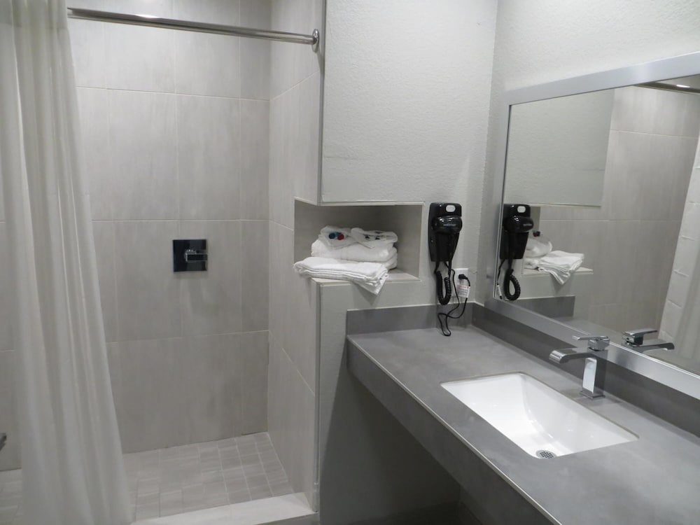 Crystal Inn - Sugar Land