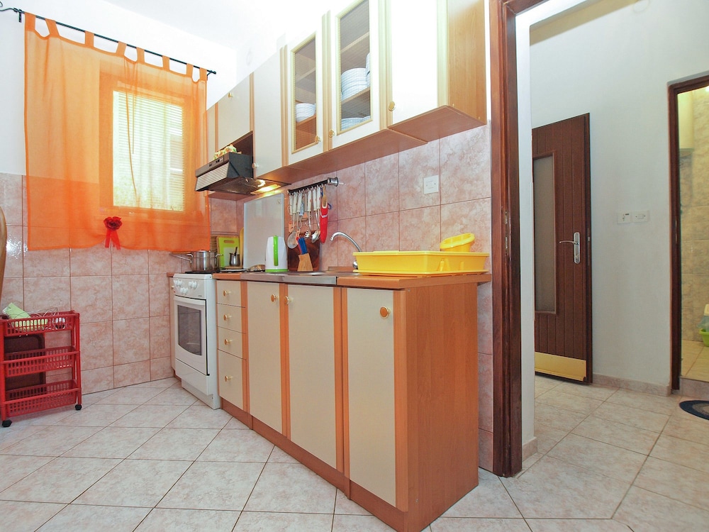 Apartment 1569