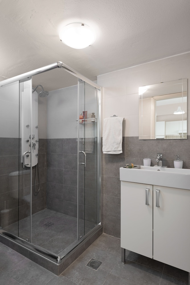 Central Luxury Apartment photo 4