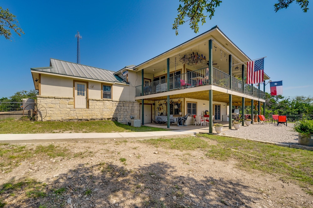 Fredericksburg Retreat w/ Private Hot Tub & Patio! view 5