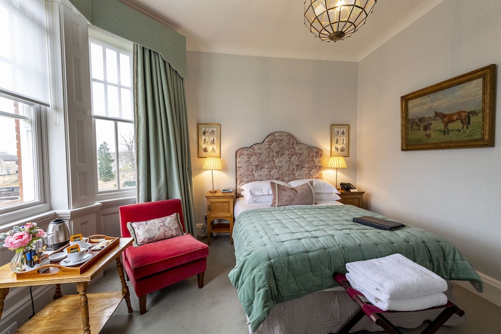 Newmarket Vacations - The Jockey Club Rooms - Property Image 58