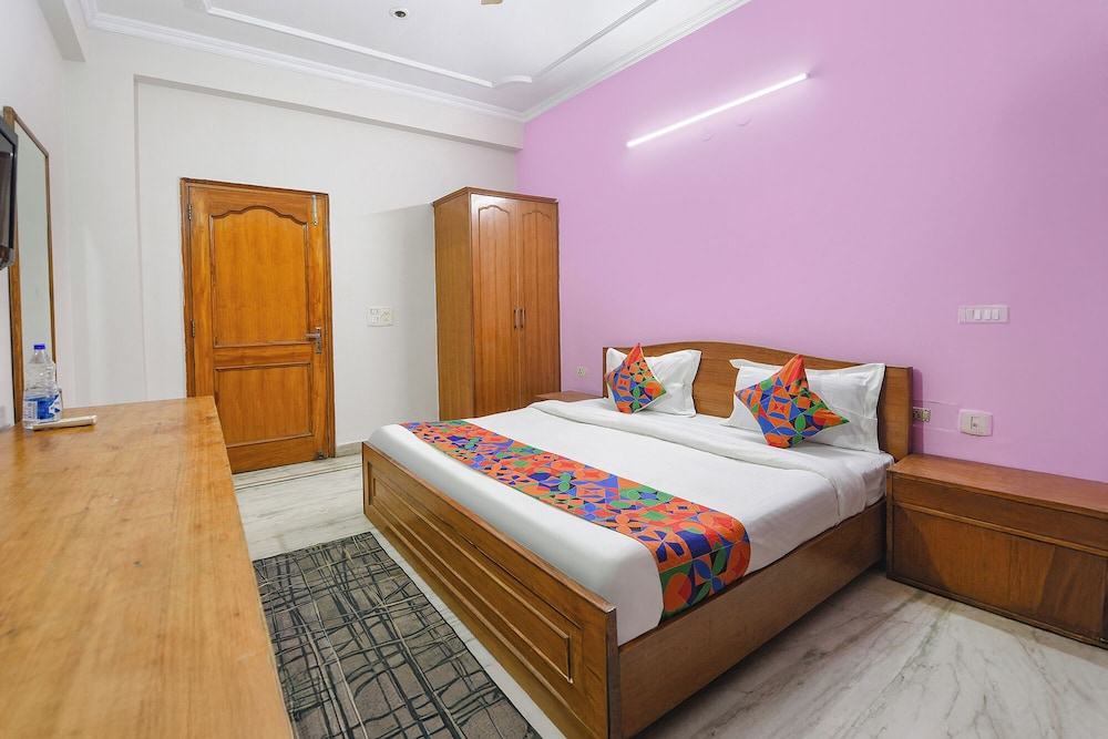 Fabhotel The Paradise