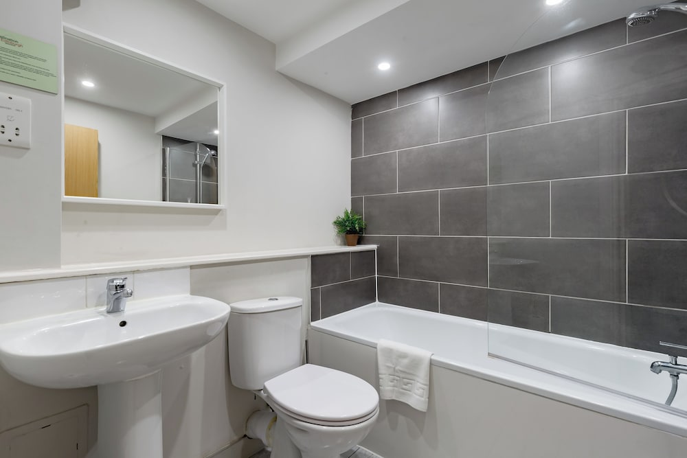 Destination Edinburgh Apartments- Southside Apartments