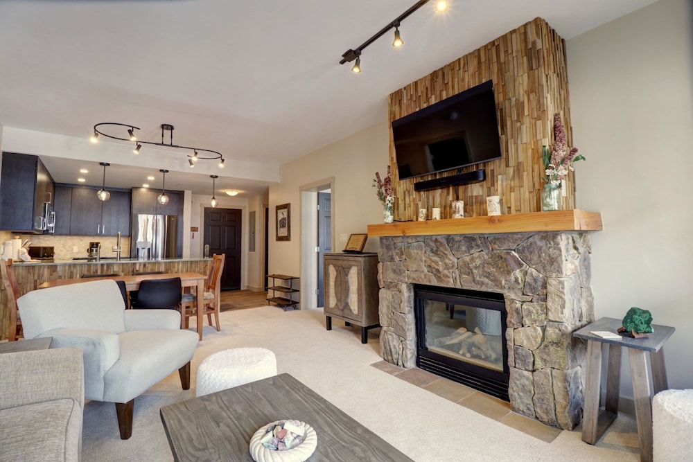 Pp409 Passage Point 2 Bedroom Condo