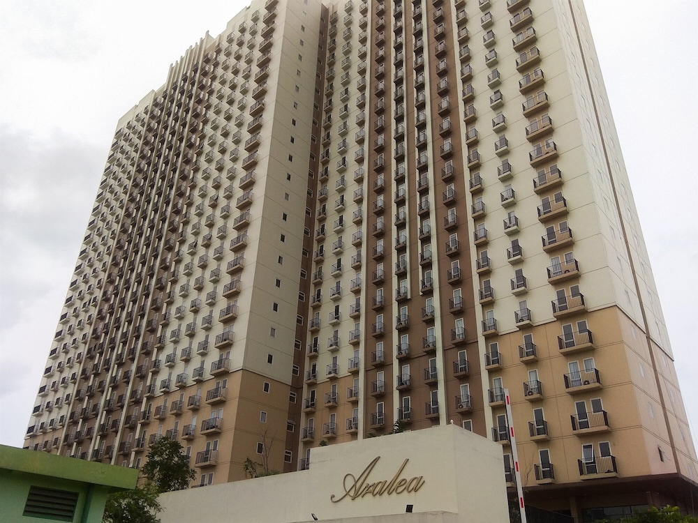 Basic Studio Room At Azalea Suites Apartment