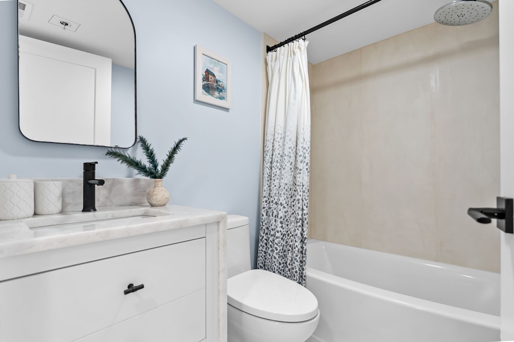 Admirals Bay 152 by Distinctive Beach Rentals