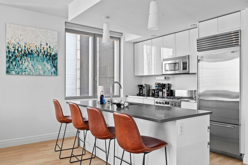 Forte Select Xxii by Rove 2BR Midtown West Apt