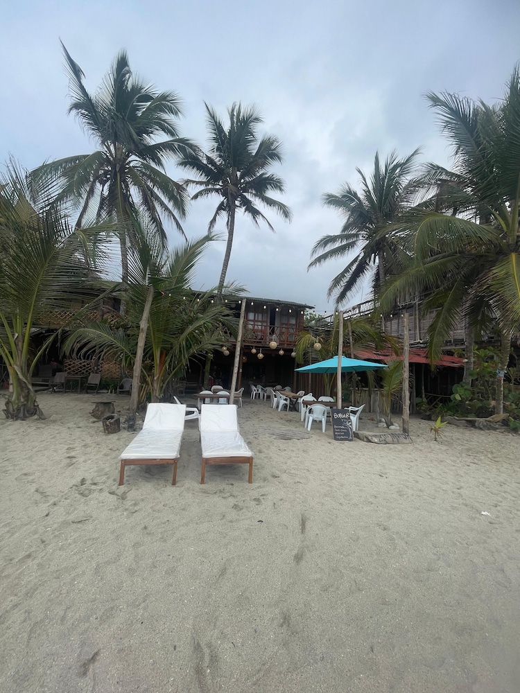 PUERTO MANGLAR HOSTAL