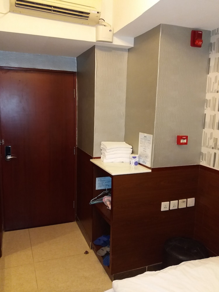 Rai Lei Hostel