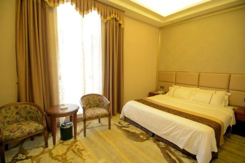 Baoyue Hotel