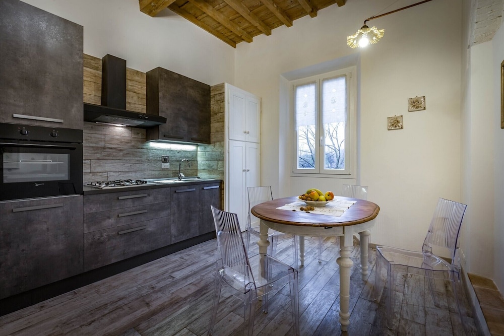 Arno Apartment A by Mmega