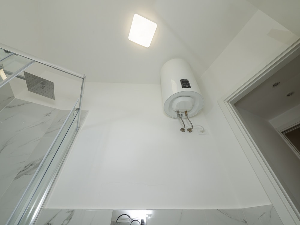 Varanini - Modern 1 bdr Apartment Loreto Area