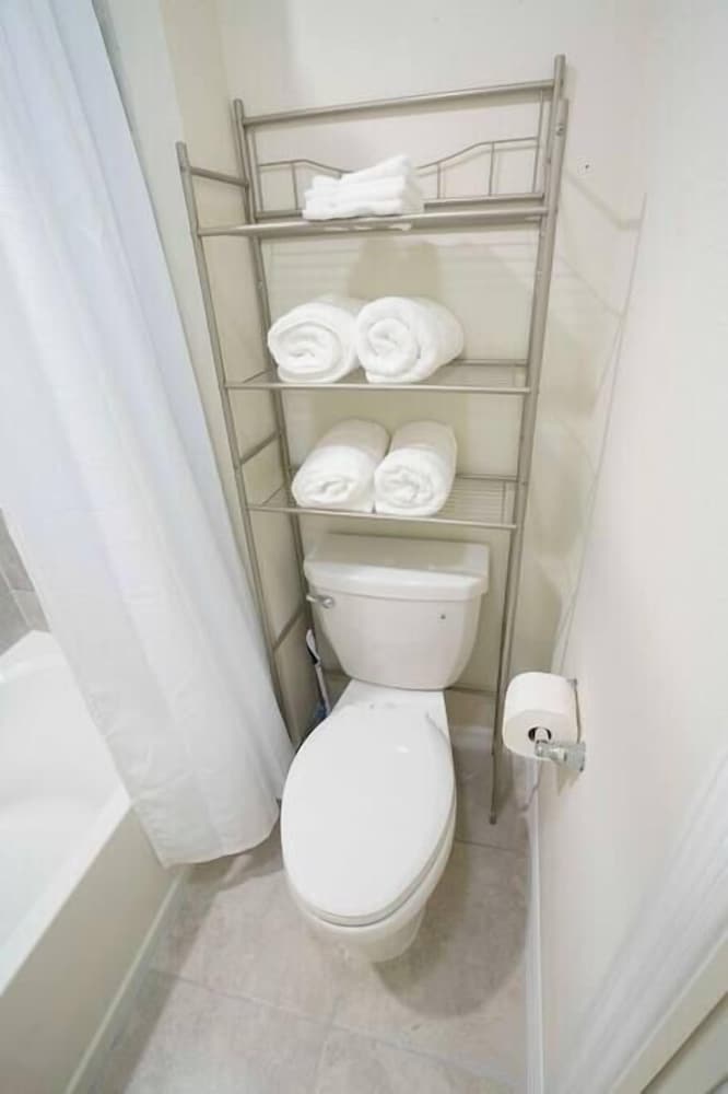 Fabulous 5 BR With Pool Solterra Resort