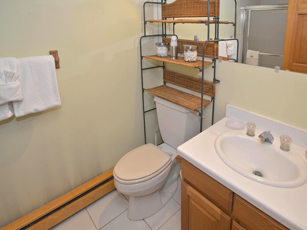 Vail Trails East #7b 1 Bedroom Condo by RedAwning