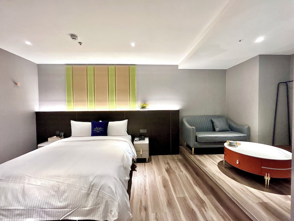 Fun Stay Inn Ximen