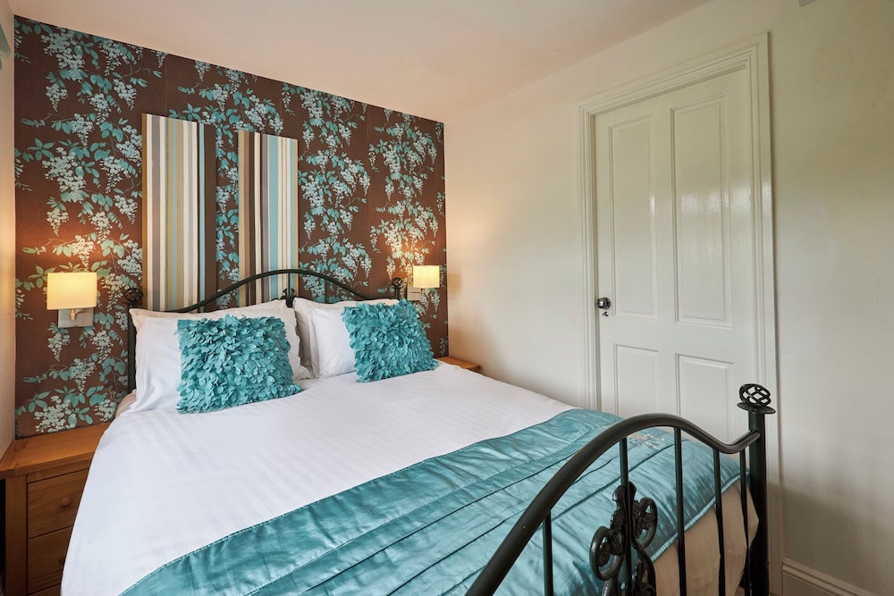 Host Stay The Paddock view 4