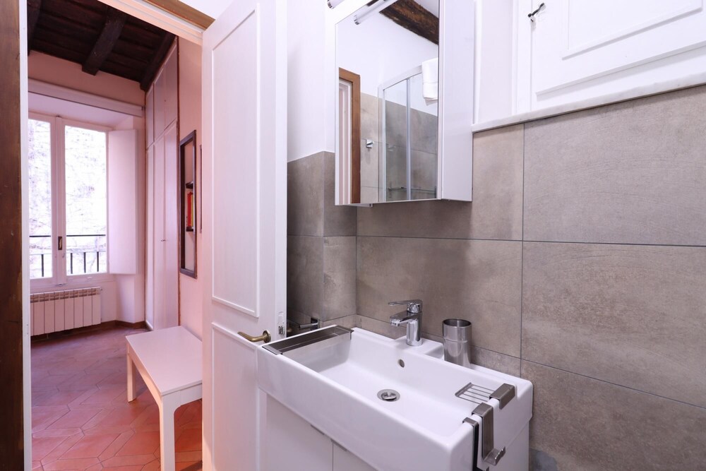 Lovely Navona Apartment