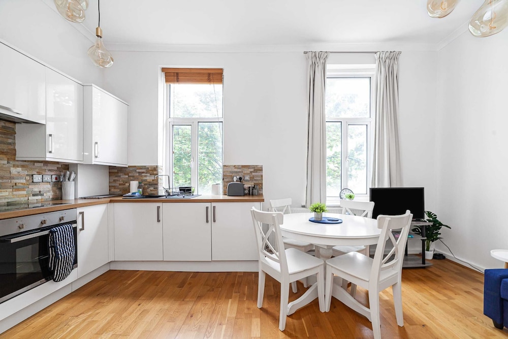 Period Flat in Islington With Modern Charm