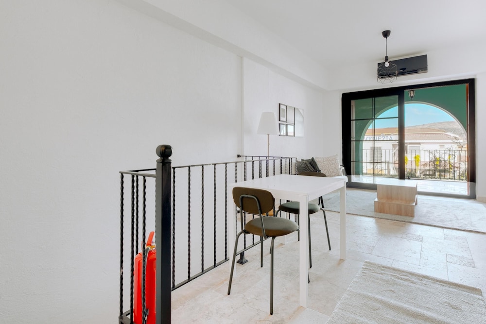 Duplex Villa w Balcony 5 min to Beach in Alacati view 5