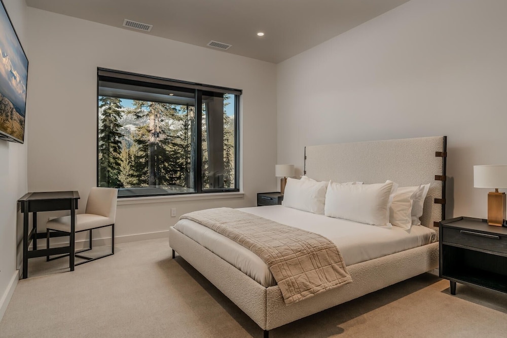 7 Speedwell Drive 4 Bedroom Home by Moonlight Basin Lodging view 5