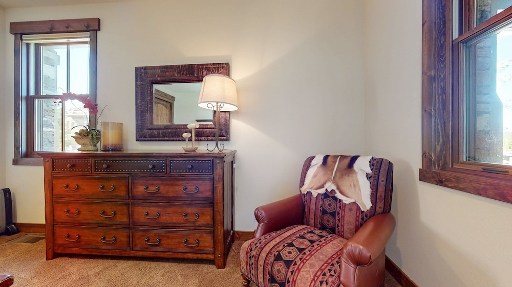 Snowcreek Vi The Lodges #1197 3 Bedroom Condo