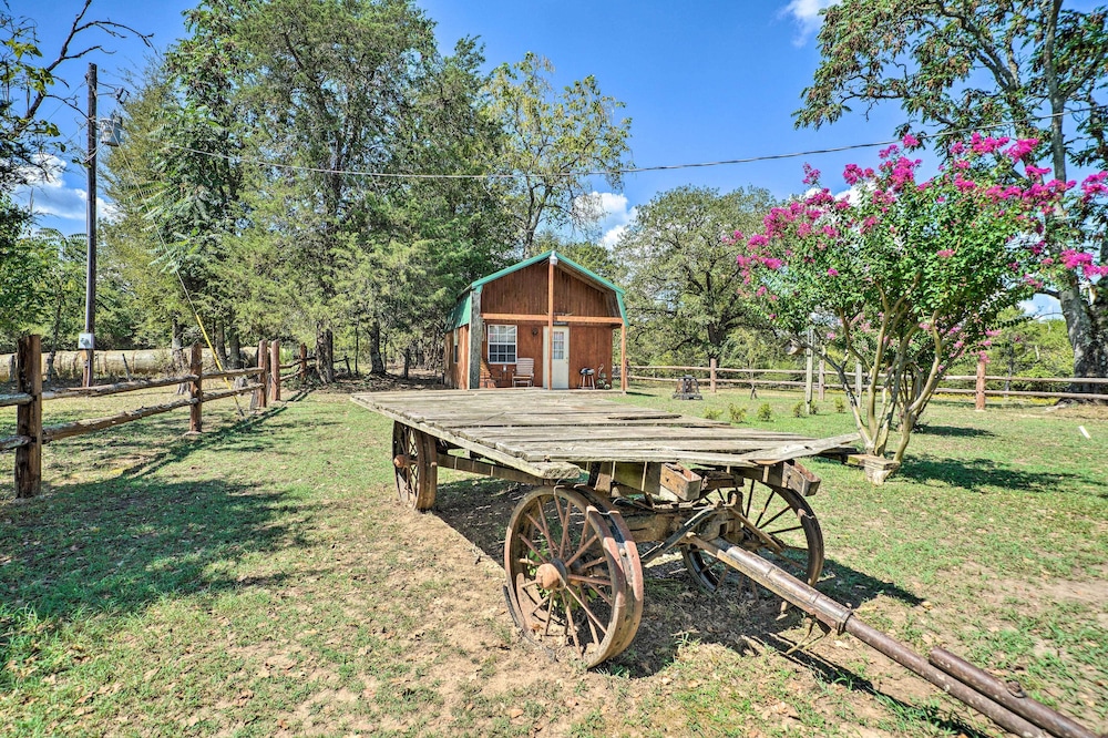 Hand-built 'black Fork Cabin 2' w/ Fire Pit! view 3
