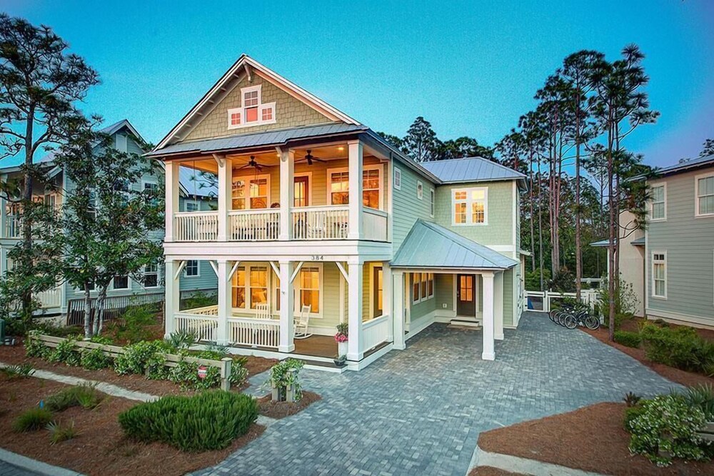 Endless Grace 4 Bedroom Holiday Home by Five Star Properties