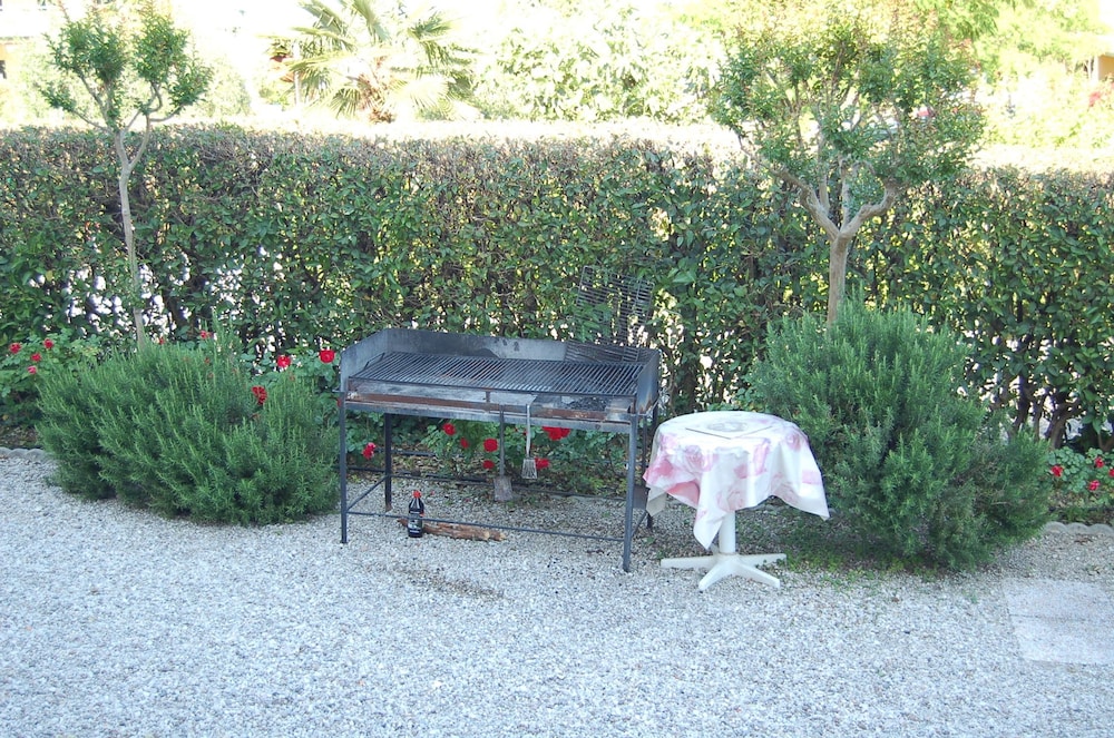 Poggio al Lago
