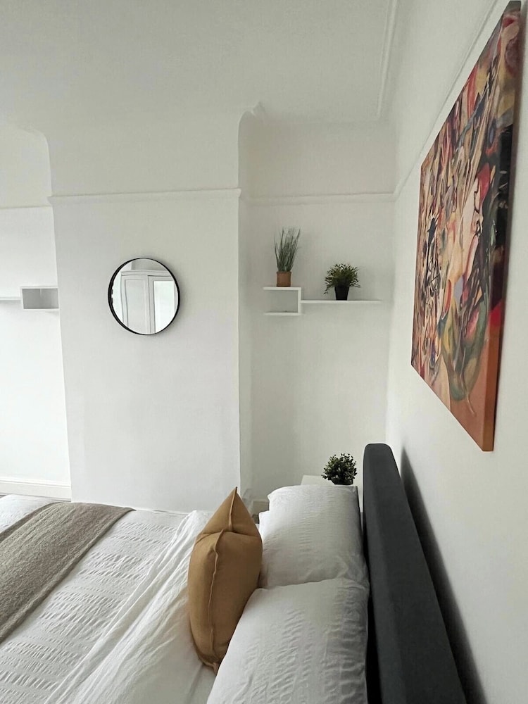 Cosy 1 Bed Garden Retreat In The Heart Of London