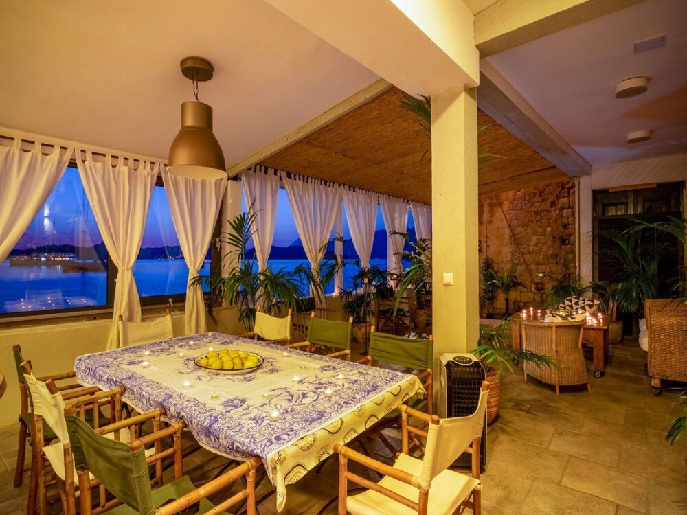 Villa Lola