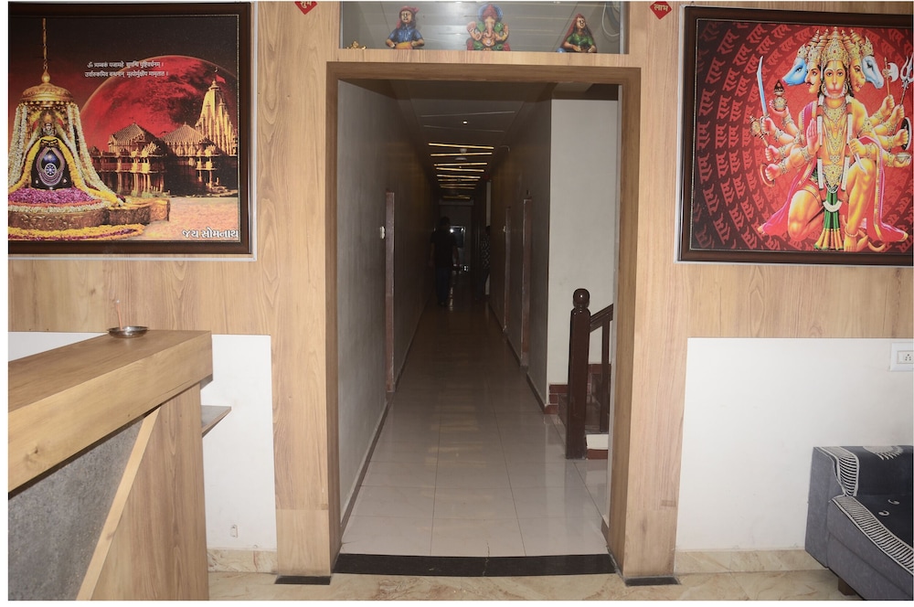 Hotel Radhika