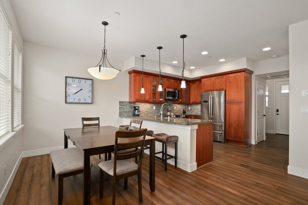 Kauai Pili Mai 14g 2 Bedroom Condo