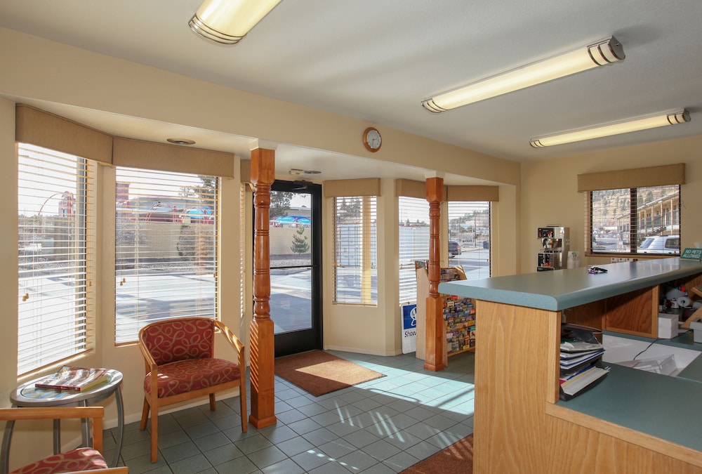 Budget Inn view 3