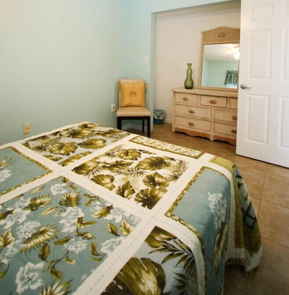 Sea Oats Beach Resort by Liberte