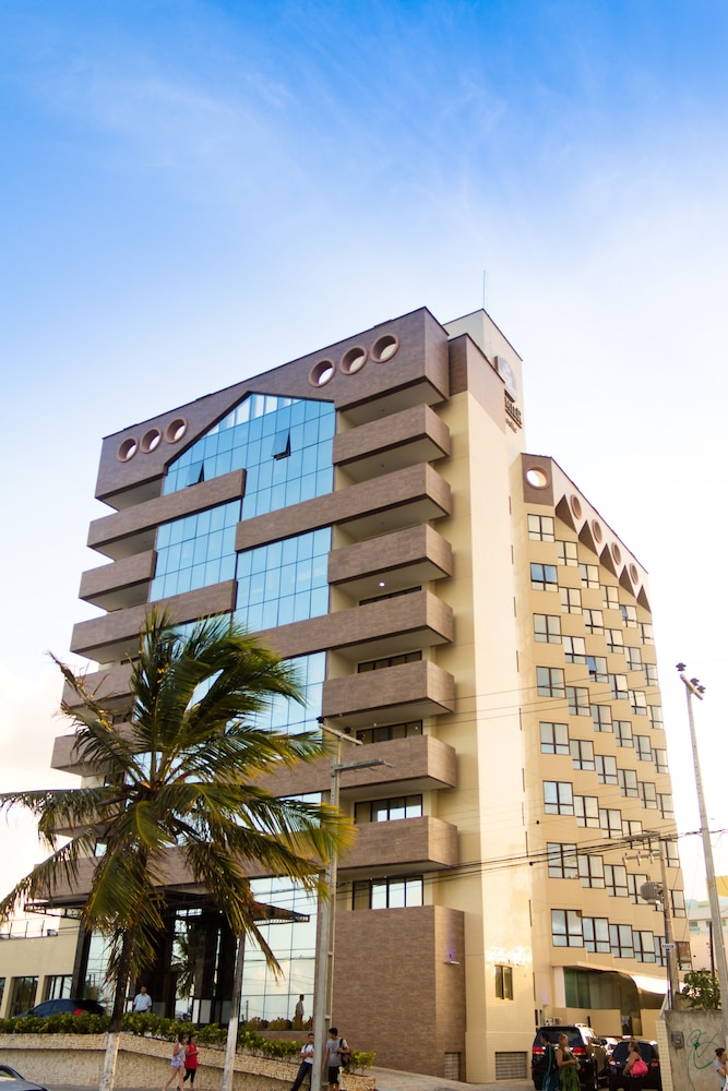 Hotel Majestic Ponta Negra Beach - Image 1