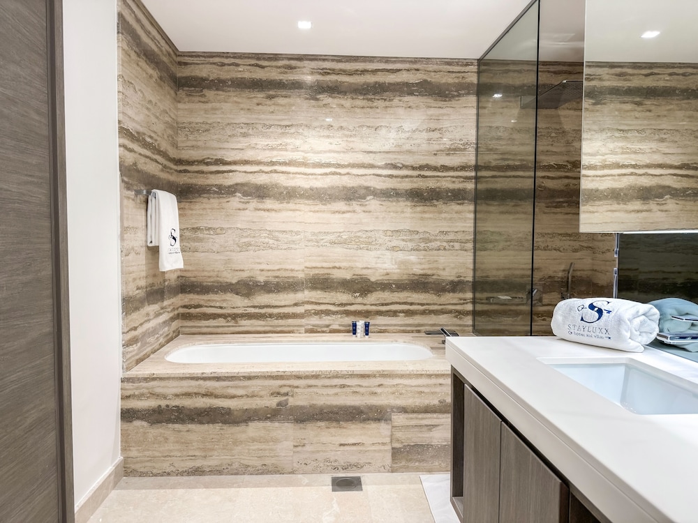 High Floor Burj Khalifa View Apartment