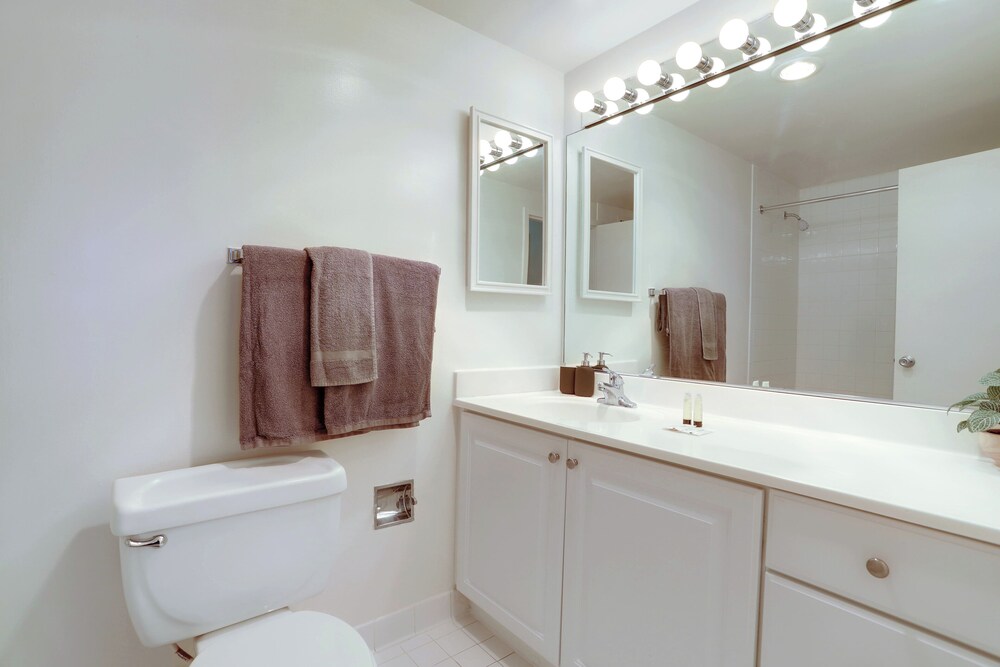Prime Crystal City Apartments