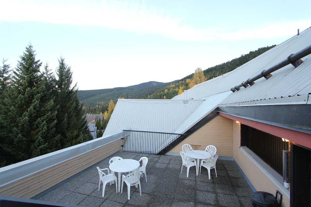 Powderhorn Condos by Whistler Retreats