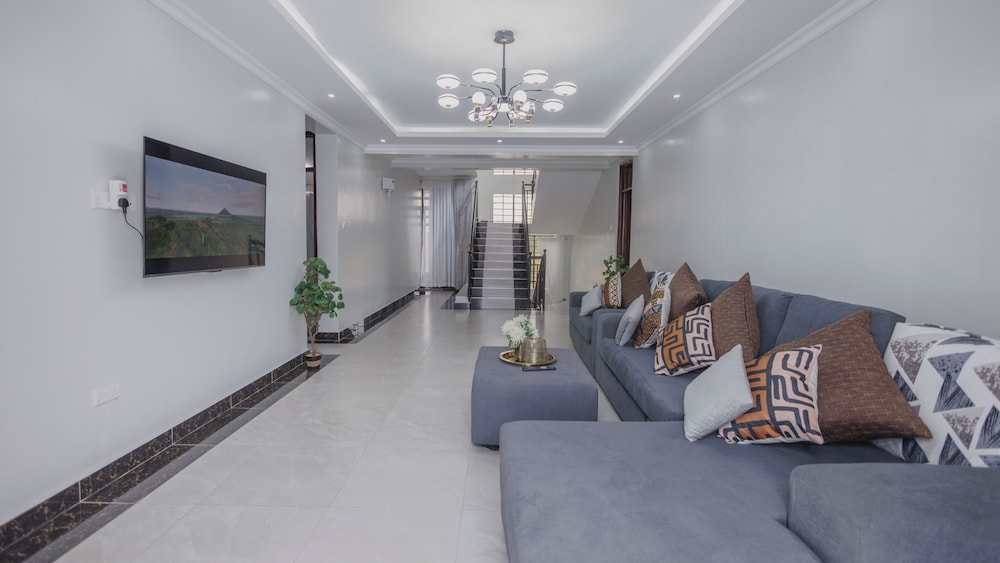 Skyhut Boutique House