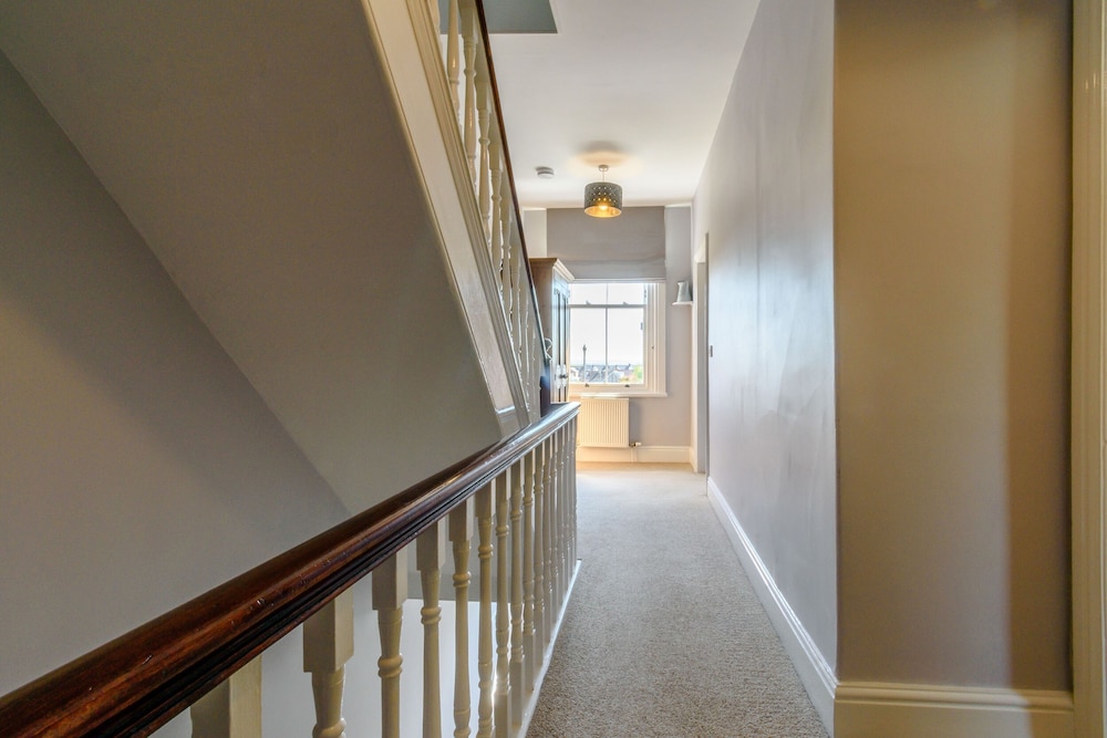 1 Roxby Terrace