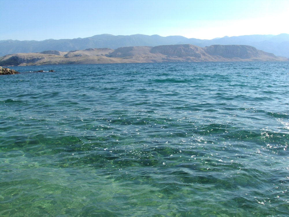 Rooms and apartments Galeb