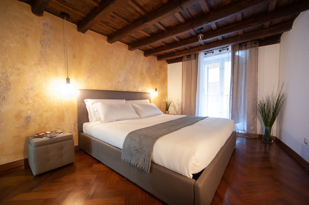 StarHome NAVONA