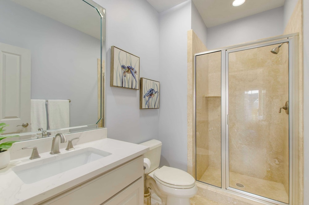 Sleeps 38 2 Homes, Steps to the Beach, Private Pool + Hottub, Game Room, Views