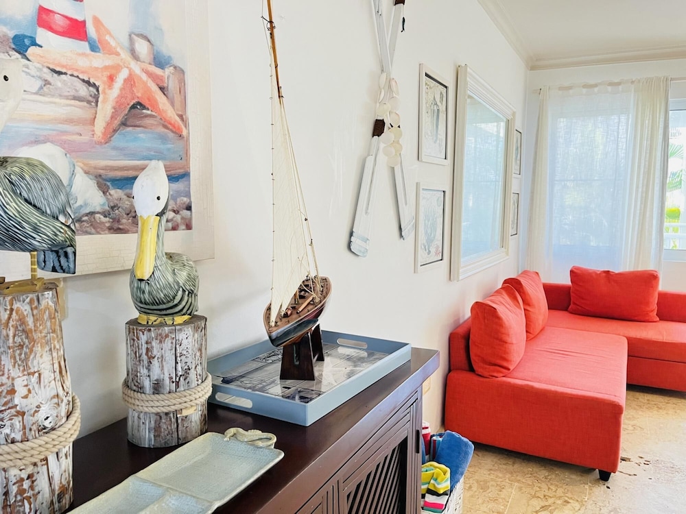 Beauty Pool Views Aparment With Private Beach O201 view 2
