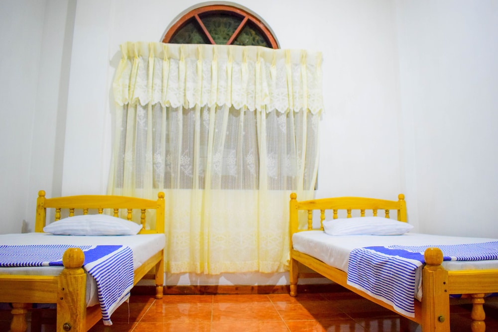 Unique View Hotel - Hostel