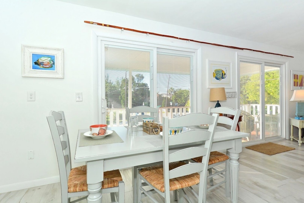 Tarpon Pointe 2 Bedroom Home by Redawning