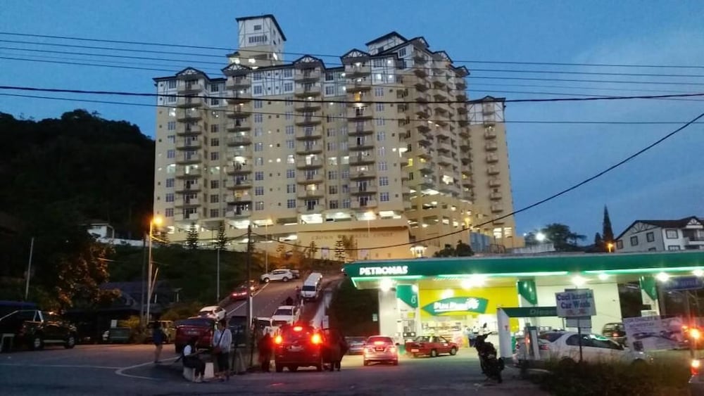 Aaron Apartment at Crown Imperial